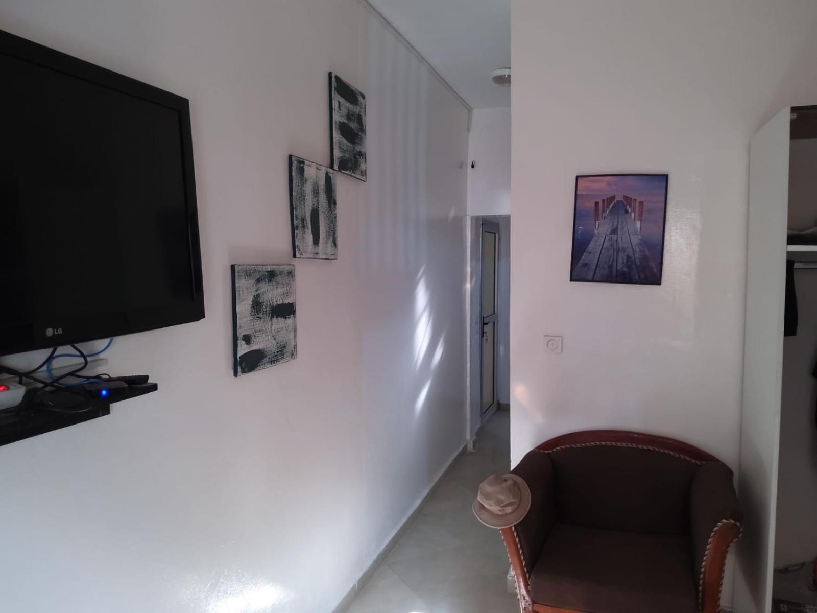 "La Coquille", Joli Loft, Moderne, Propre, Sur Et Calme Au Coeur De Saly Apartment ภายนอก รูปภาพ